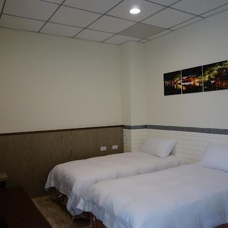Changju Hotel-附免費停車位 T'ai-tung Exteriör bild