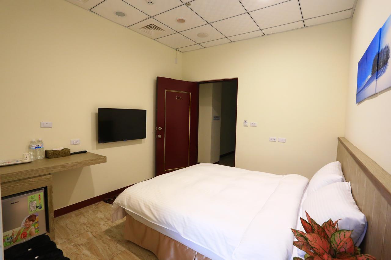 Changju Hotel-附免費停車位 T'ai-tung Exteriör bild