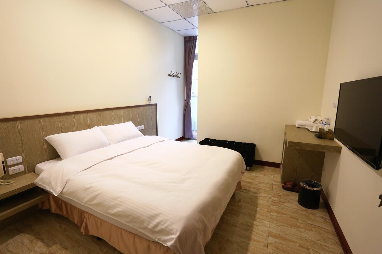 Changju Hotel-附免費停車位 T'ai-tung Exteriör bild