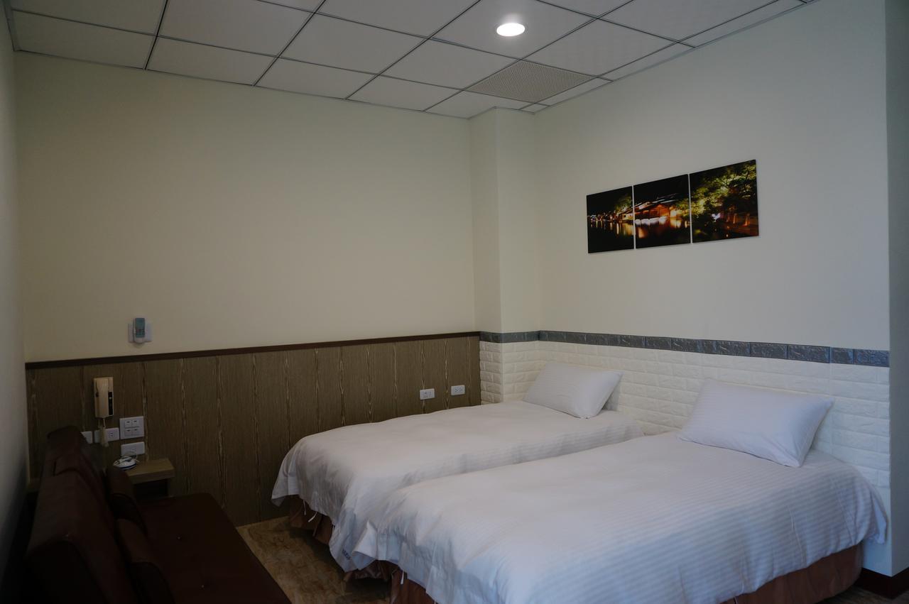 Changju Hotel-附免費停車位 T'ai-tung Exteriör bild