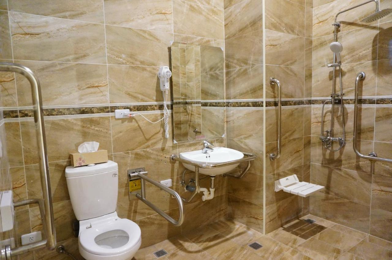 Changju Hotel-附免費停車位 T'ai-tung Exteriör bild